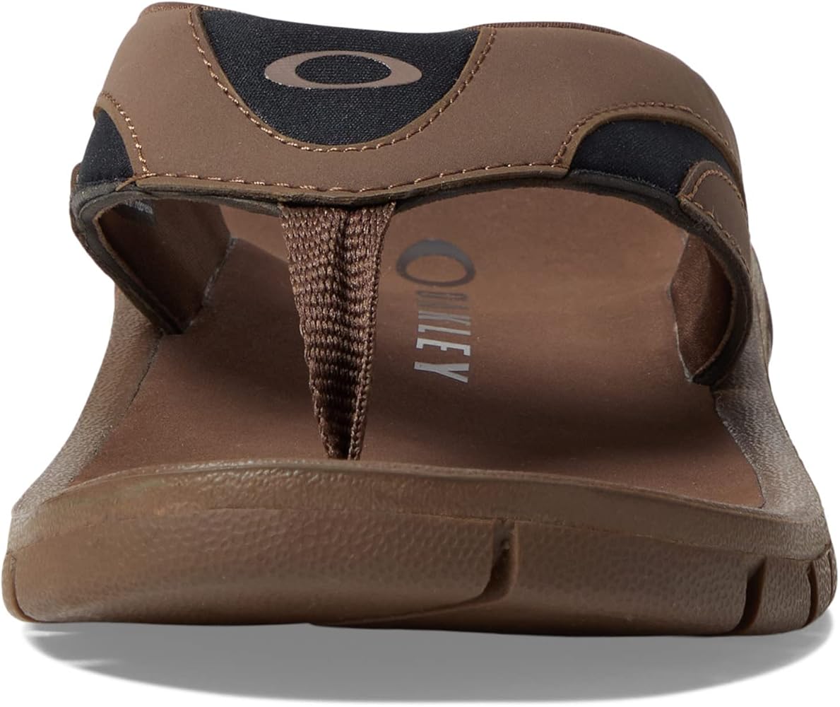 Amazon.com | Oakley O Coil Sandals Carafe 6 D (M) | Sandals